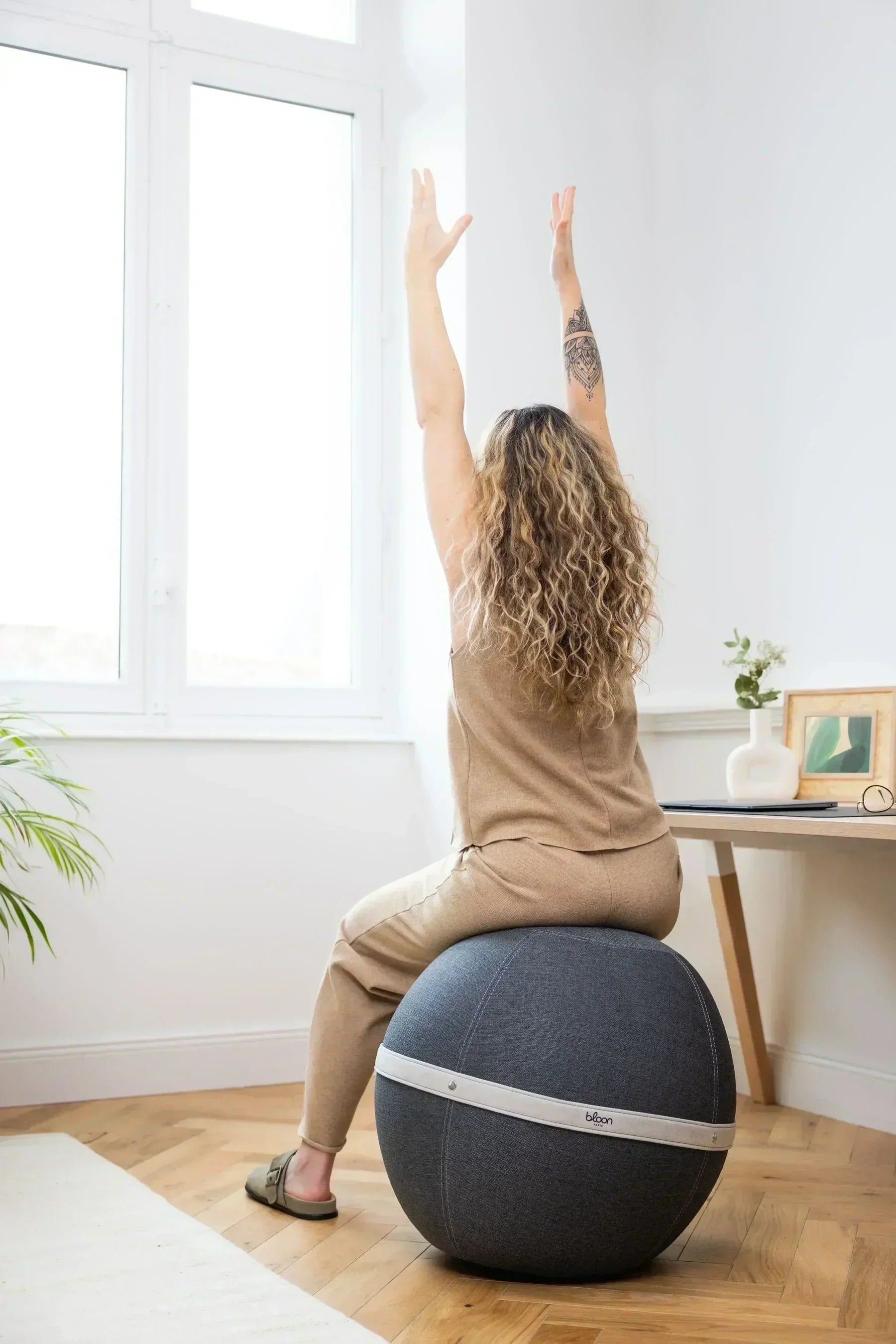Easy ball seat exercices to do at work