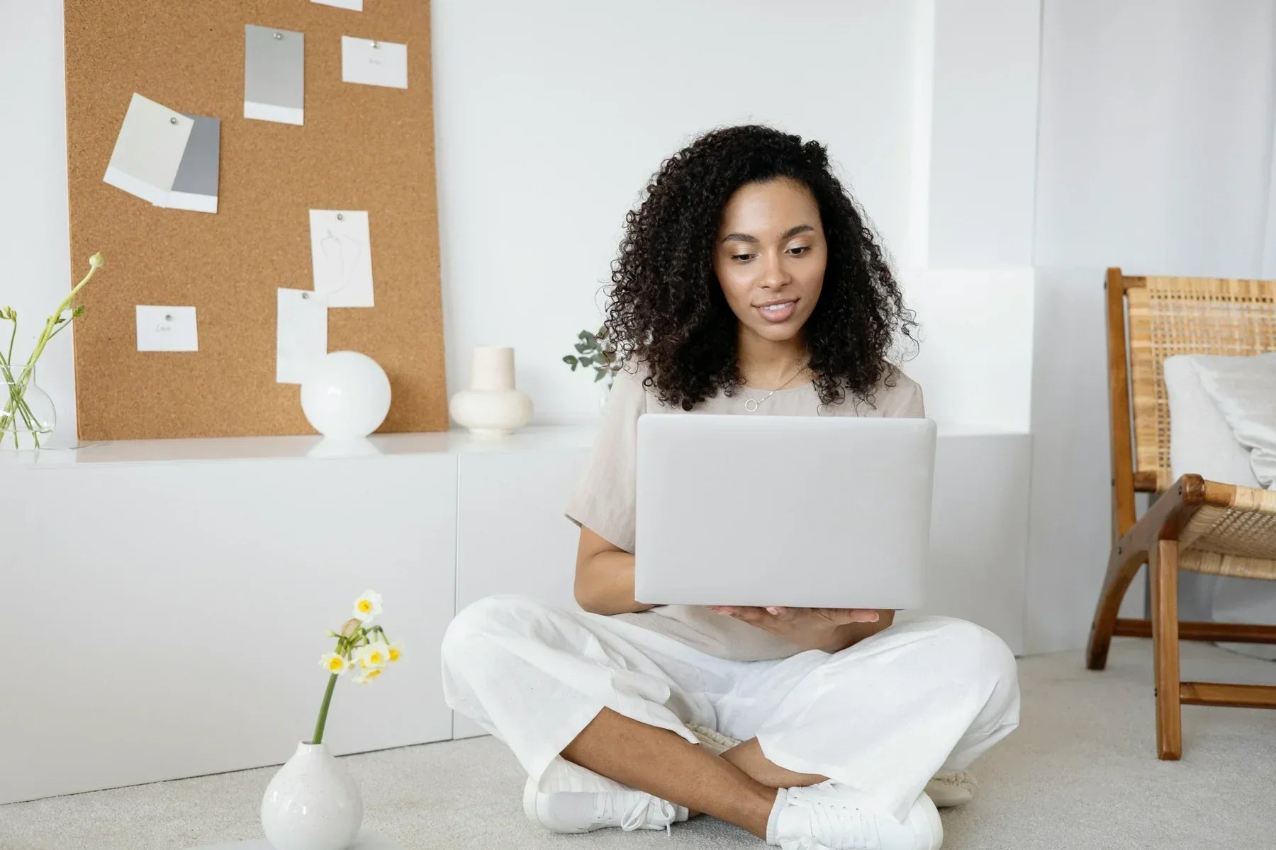 Home Office Setup: 12 Tips to Improve Comfort and Productivity