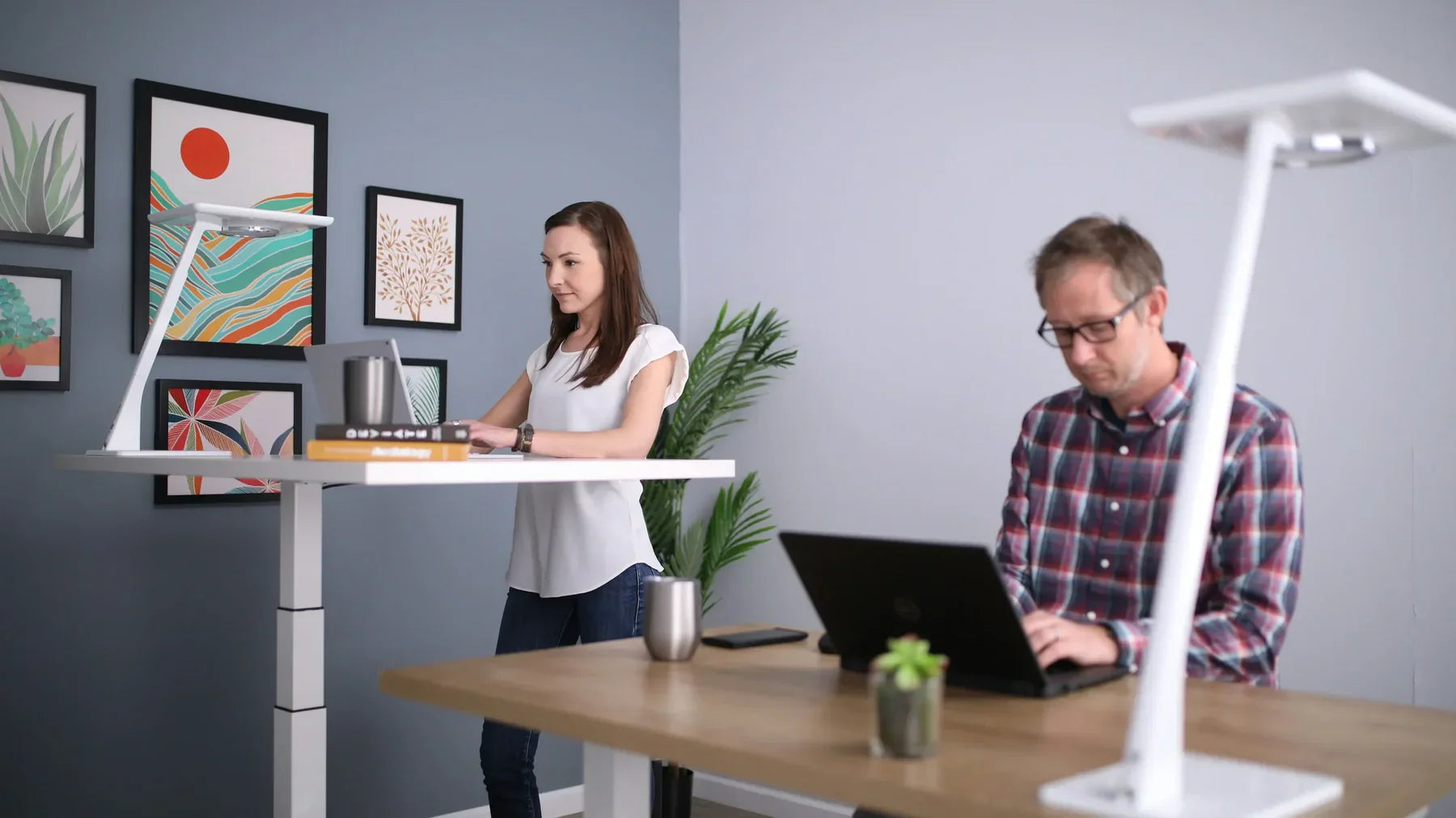 Standing desk: benefits and selection criteria
